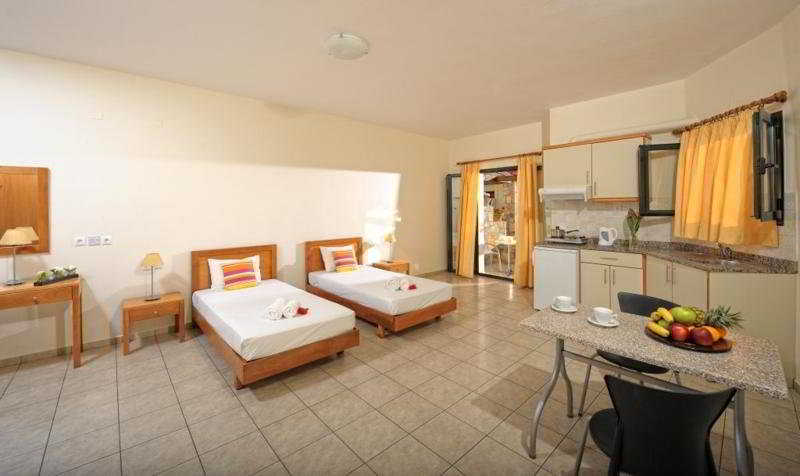 Kristalli Hotel Apartments Malia Extérieur photo