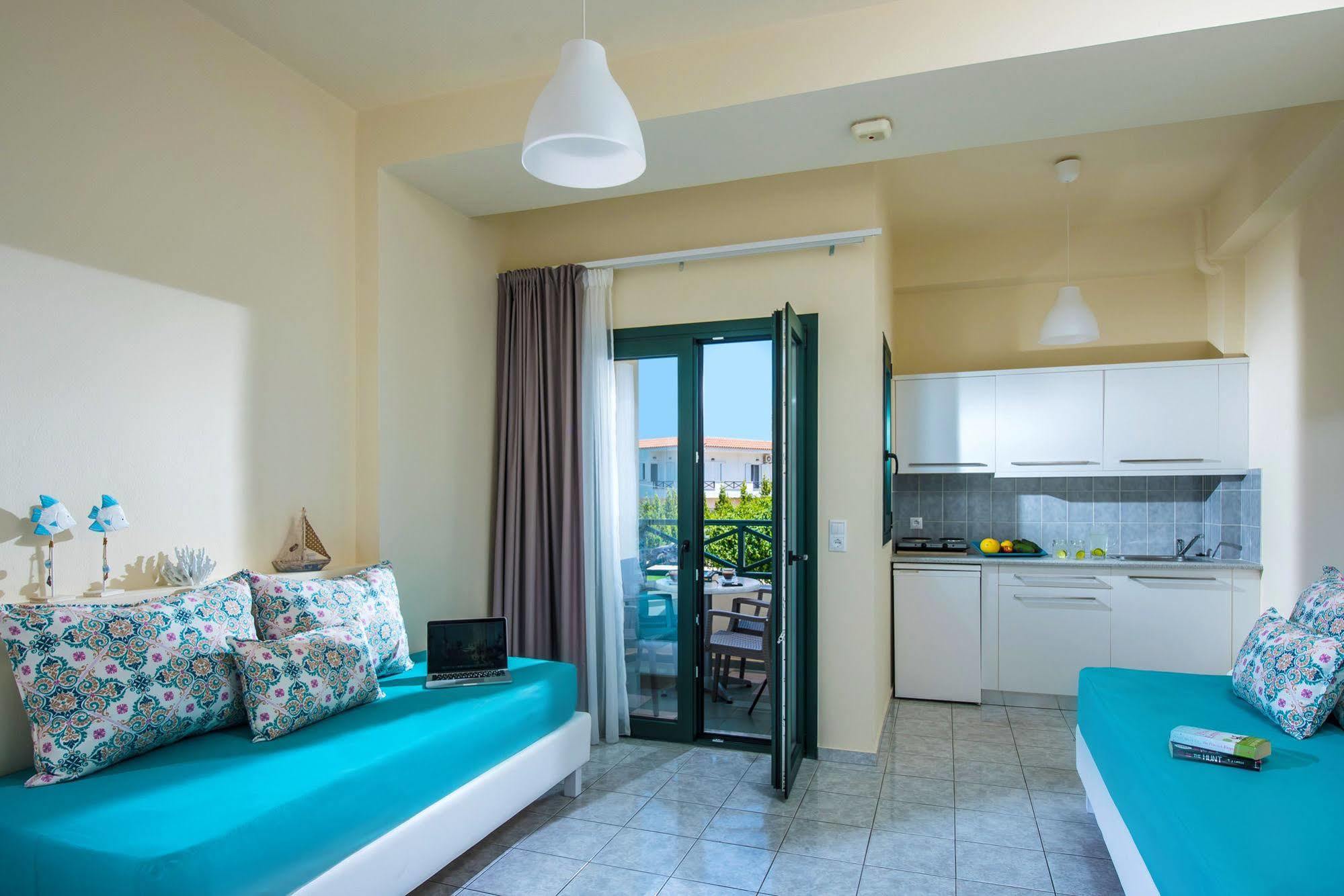 Kristalli Hotel Apartments Malia Extérieur photo